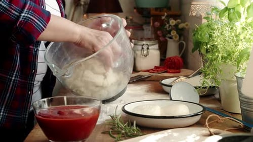 Making Pizza