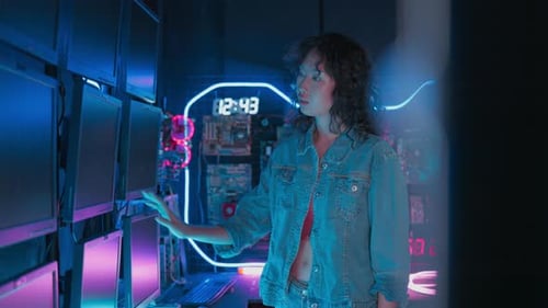 pantallas táctiles para mujeres, que muestran la innovación en realidad virtual y aprendizaje automático.