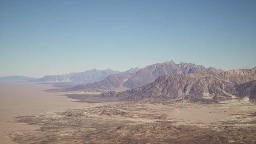 Luftaufnahme der Bergkette