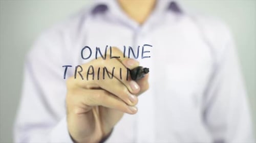 Treinamento on-line, escrita na tela