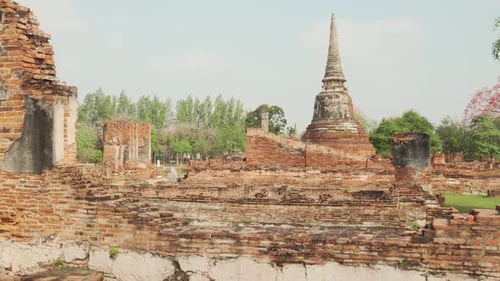 Scenic ruins of the Wat Mahathat in Ayutthaya, Thailand