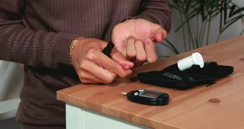 Diabetic testing blood glucose levels