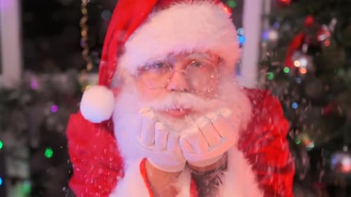 man dressed as santa falls Man Dressed as Santa Claus Falls Into Car