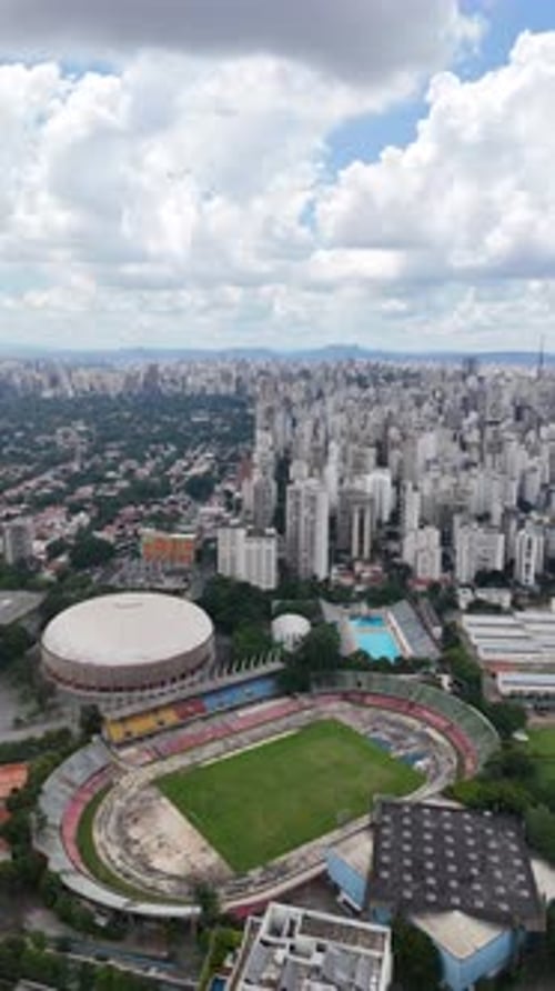 Centro de São Paulo, paisagem urbana de arranha-céus, Brasil.