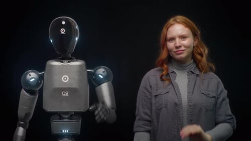 Animation VFX du concept People and Robots d'un prototype de robot humanoïde de haute technologie représentant une jeune femme