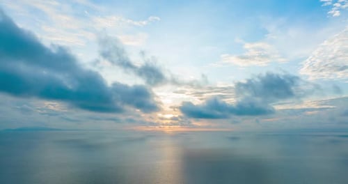Lapa de temps aérien de Cloud avec fond de ciel couchant en Thaïlande, Cloudscape time lapse