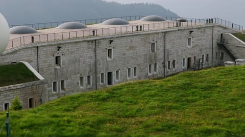 Vue aérienne de Forte Lisser à Altopiano di Asiago
