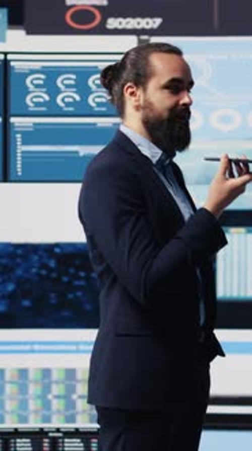 Vertical Video Executive Chief Uses Telephone Call to Coordinate Big Data Analysis
