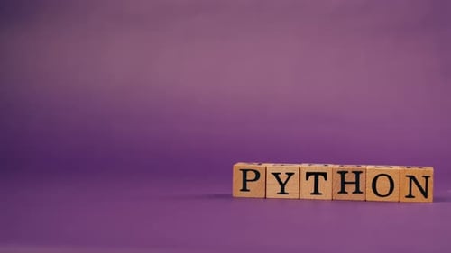 Fond chaud violet avec ombres, cubes en bois avec lettres noires et mots disposés à partir de lettres