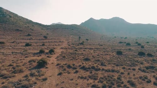 Imágenes desde dron montañas desierto.
Images from drone mountains desert