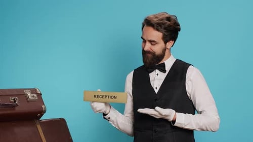 Hotel Staff Uses Reception Indicator