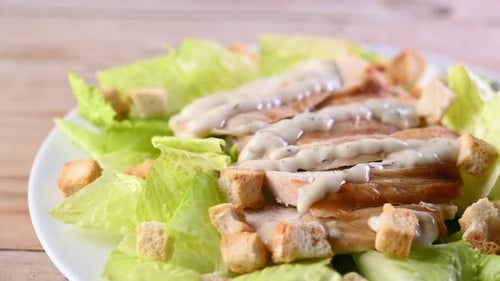 Klassischer Caesar-Salat
