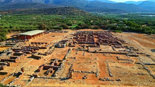 Megaron des Königs est un site historique de l'île de Crète, en Grèce, vue aérienne