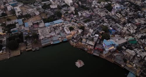 Luftaufnahme des Pushkar-Sees und der Ghats, Indien.