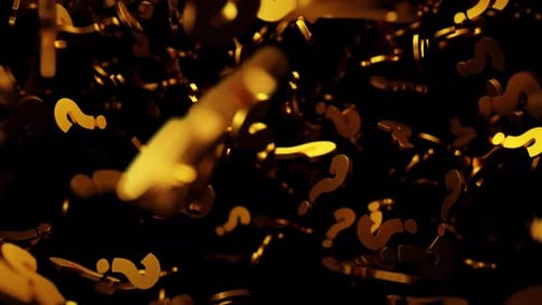 Goldene Fragezeichen im dunklen Raum