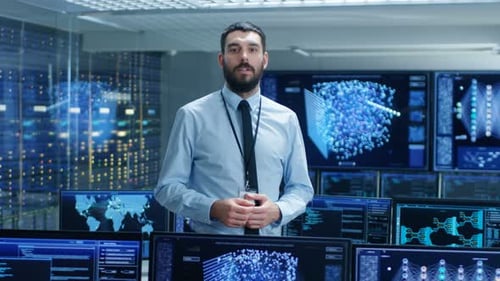 En el laboratorio de ingeniería de inteligencia artificial, un científico describe con entusiasmo el proyecto: es Wo