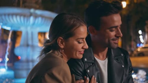 Romantic Couple Kissing Evening Street Closeup Happy Partners Resting City