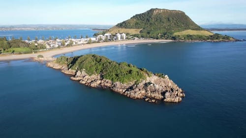 Natureza preservada na Ilha Moturiki (Ilha de Lazer) perto da praia do Monte Maunganui, na Ilha Norte, Nova Zelândia