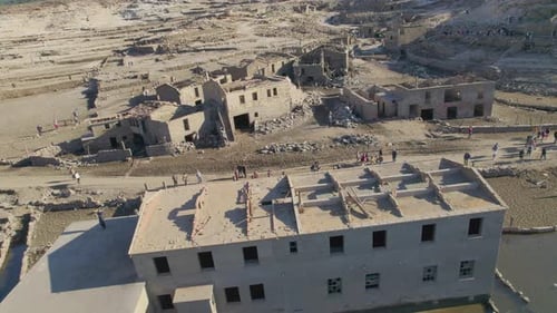 climate change: Arid and desolate area