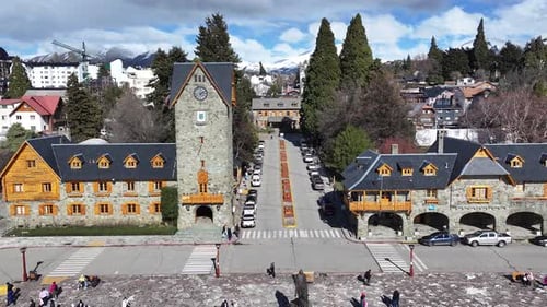Centro Cívico de Bariloche en Río Negro, Argentina. Famosa plaza turística. Centro de la ciudad. Impresionante C