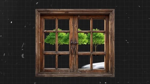Marco de ventana de madera vintage con árboles verdes y coche blanco borroso sobre fondo oscuro