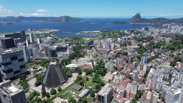 Vue panoramique du centre-ville de Rio de Janeiro au Brésil par temps ...