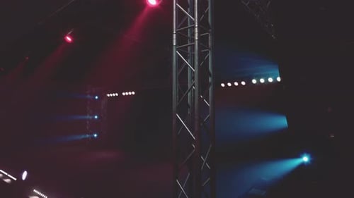 Dynamic Moving Stage Lights Beams for Concerts and Events