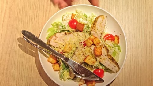 Salat mit Hühnchen