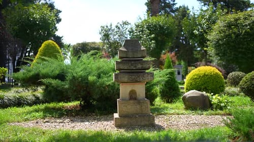 Japanese Landscape Style Garden and Japanese Stone Lantern