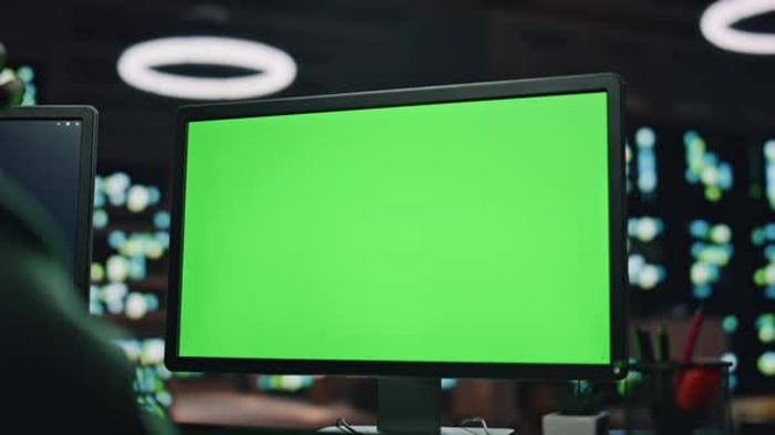 IT Man Coding Green Screen Pc at Datacenter Closeup Developer ...