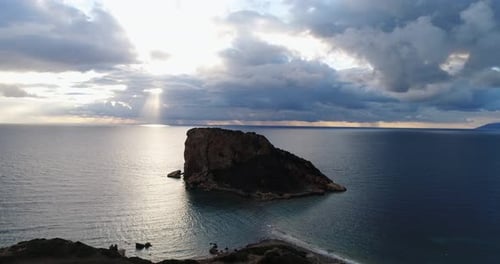 Ancienne île pirate Myonnesos (plus connue sous le nom d'île de Cifit) - 4K