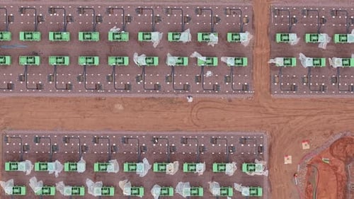 Vista aérea de una batería de nueva construcción, Reino Unido.