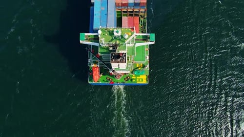 Buque de transporte intermodal de contenedores de carga marítima internacional