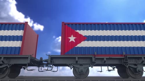 Train et conteneurs arborant le drapeau de Cuba. Transport ferroviaire. Boucle sans faille 4K