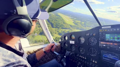 private pilot runway approach with turbulance aboard piper cherokee 180