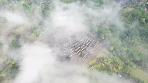 Luftbilder des Borobudur-Tempels in Zentral-Java, Indonesien,