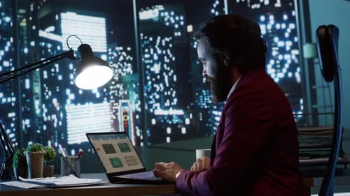 Agency Administrator Focusing on Company Goals and Resources