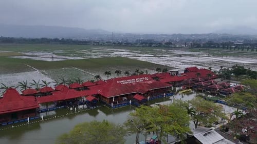 Floating Resto Ambarawa