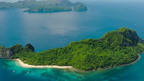 Helicopter Island in El Nido Palawan Philippines