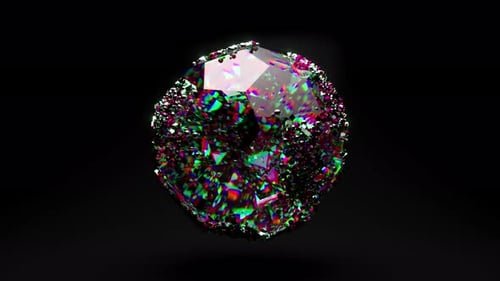 Un énorme diamant tourne sur fond noir