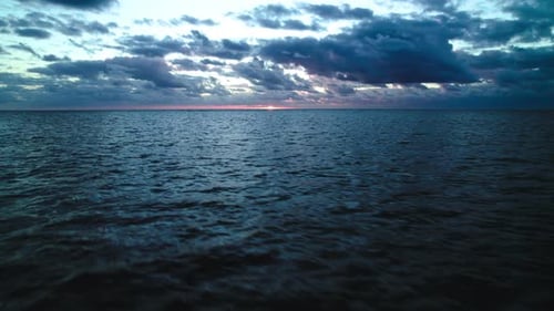 Nublado Oceano, Mar, Nascer do Sol, Aerial 2