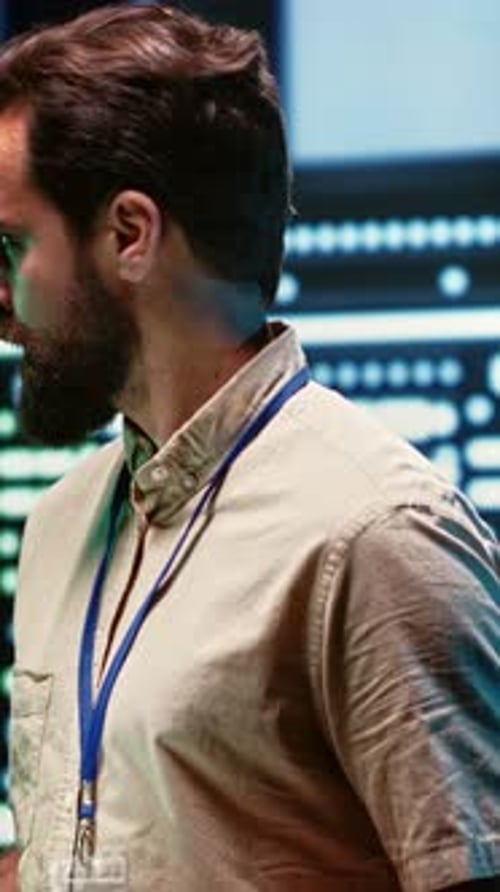 Vertical Screen Server Infrastructure Analyzes Data From AI Applications