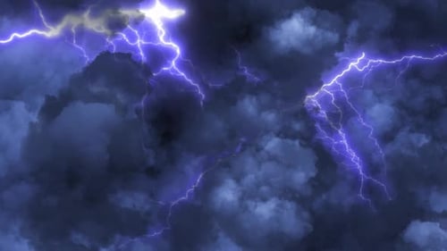 Unwetter mit dunklen Wolken und Donner und Blitz