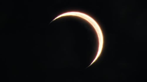 Realistische Animation der totalen Sonnenfinsternis bei Totality