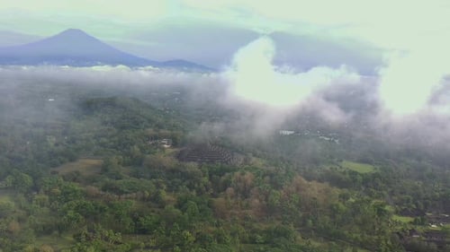 Vidéo aérienne de la ville de Magelang à Java, en Indonésie,