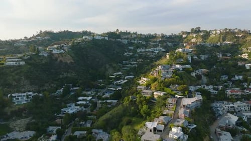 Exploring Los Angeles neighborhoods before wildfires caused destruction
