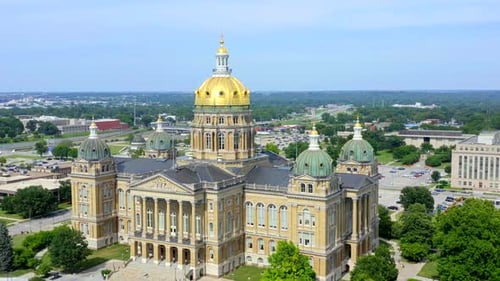 Aerial shot of Iowa State Capitol Building