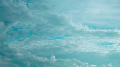 Luz, cirros, cielo nuboso en azul, aguamarina, colores azul pálido, moviéndose en el cielo, nube blanca celestial