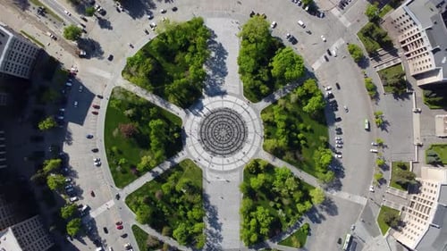 Freedom Square fountain circle and park look down