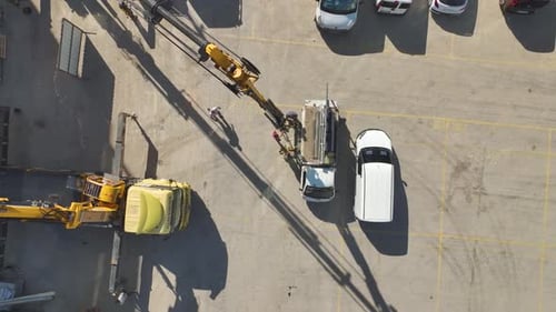 Fortschrittsmaterial in Drohnenaufnahmen laden